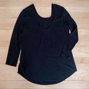 Black Scoop Back Long Tunic Tee - M